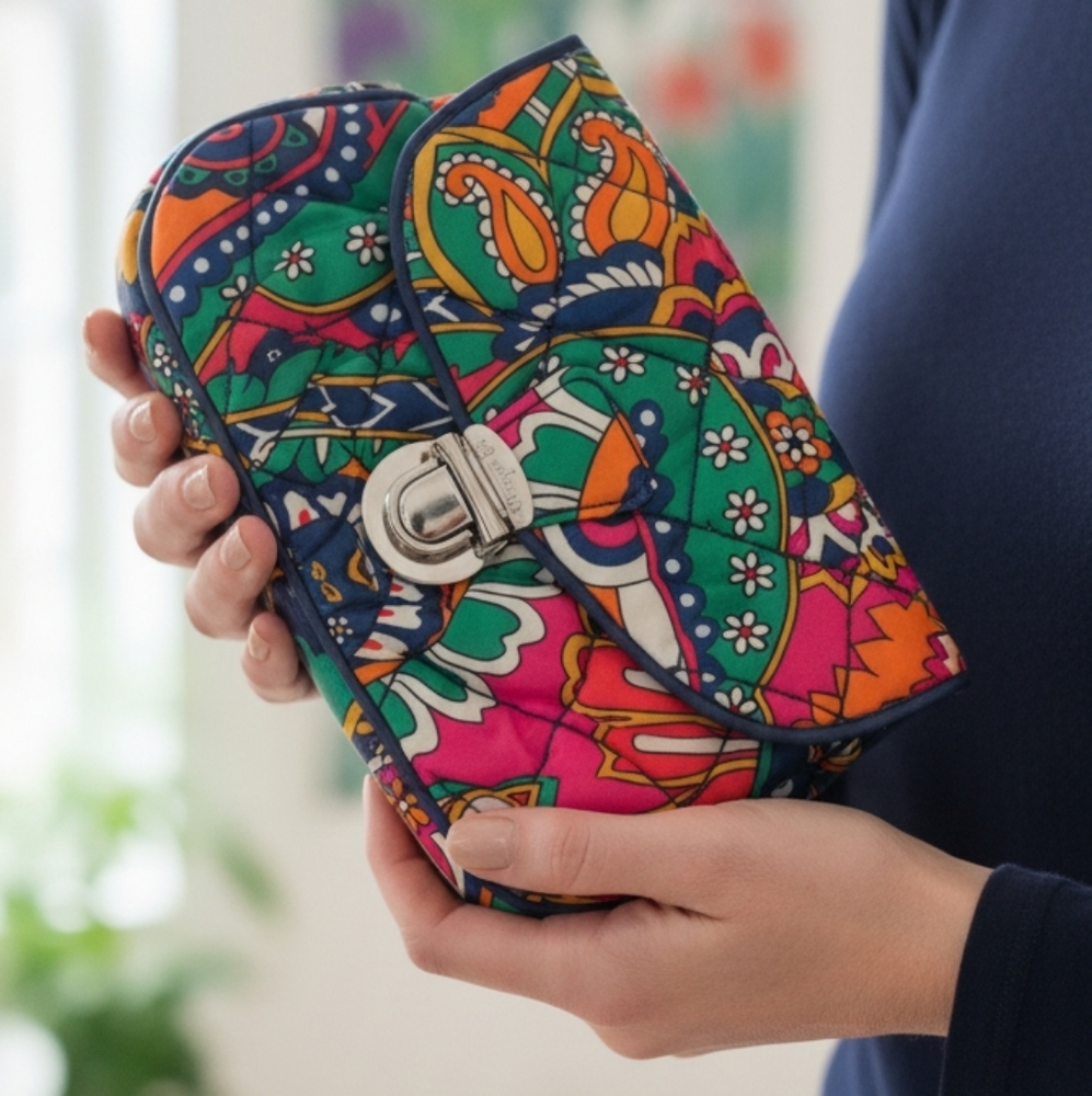 Vera Bradley Colorful Floral Quilted Pushlock Pouch Wristlet Clutch Bag